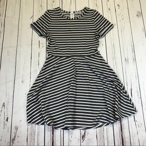 Tobi dress gray white stripe medium